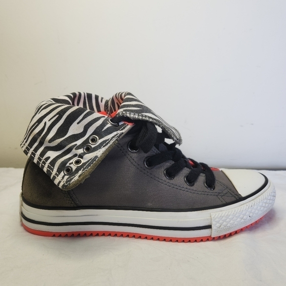 Suede Converse Allstars Hightops - Picture 6 of 12